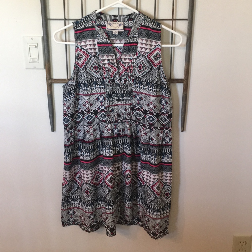 Anthropologie Tunic size small (never worn)